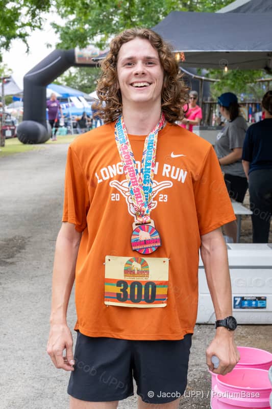 Watermarked race photo preview