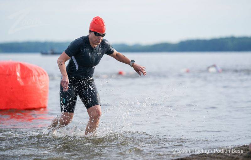 Watermarked race photo preview